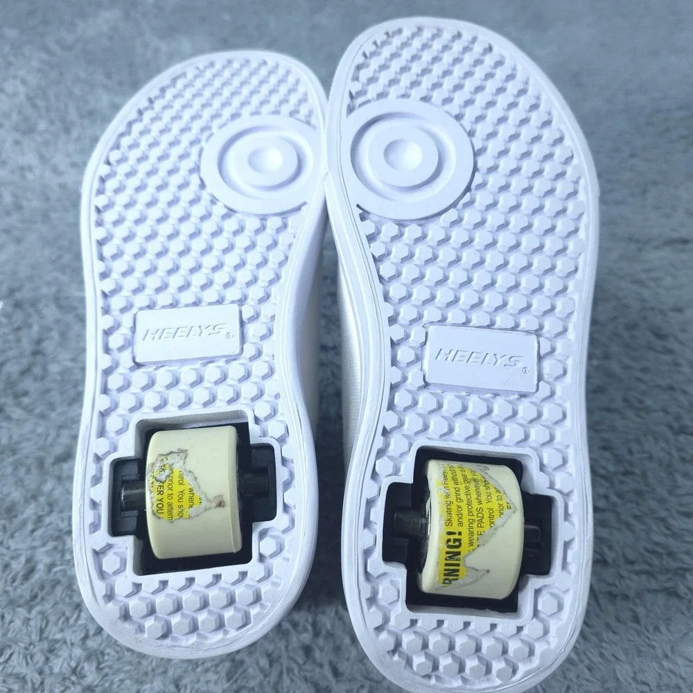 Heelys Shoes Youth Size 1 White Canvas Roller Skate Wheeled Sneakers HES10454